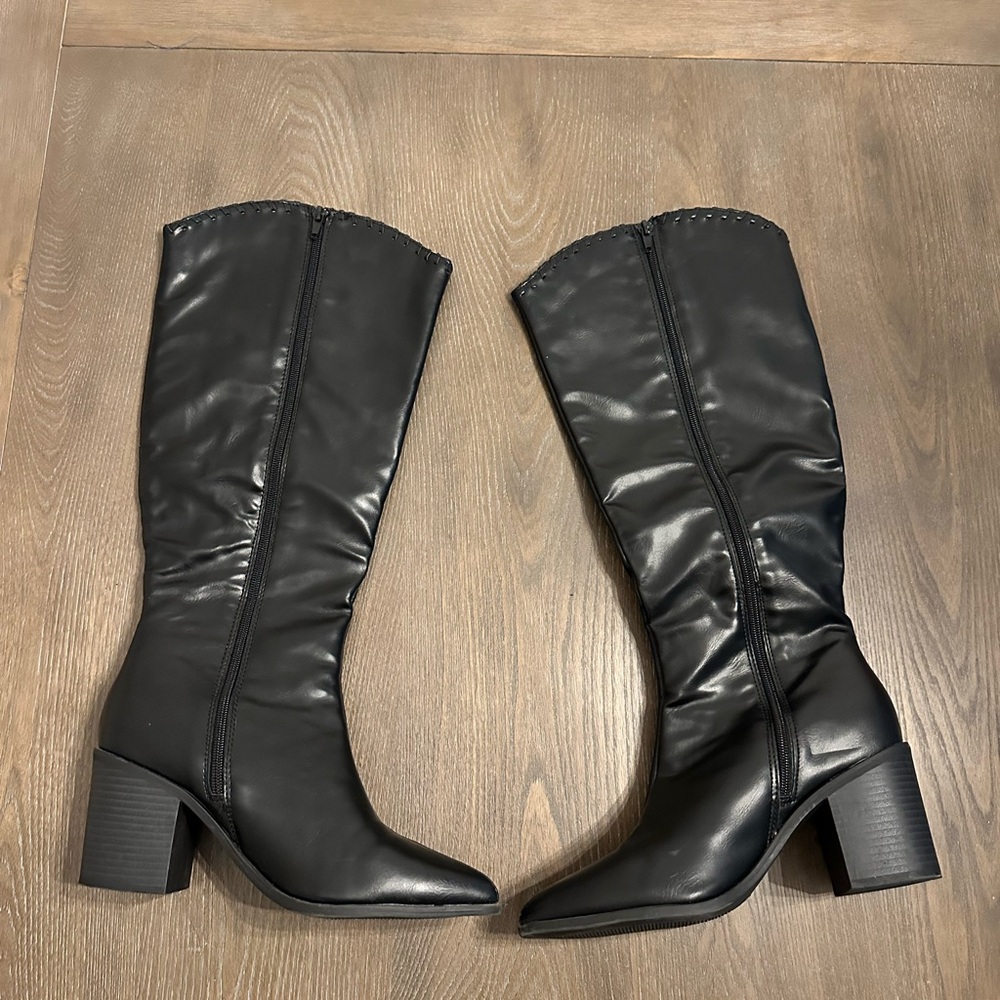 Women's Black Boots Size 7.5 - Picture 2 of 7